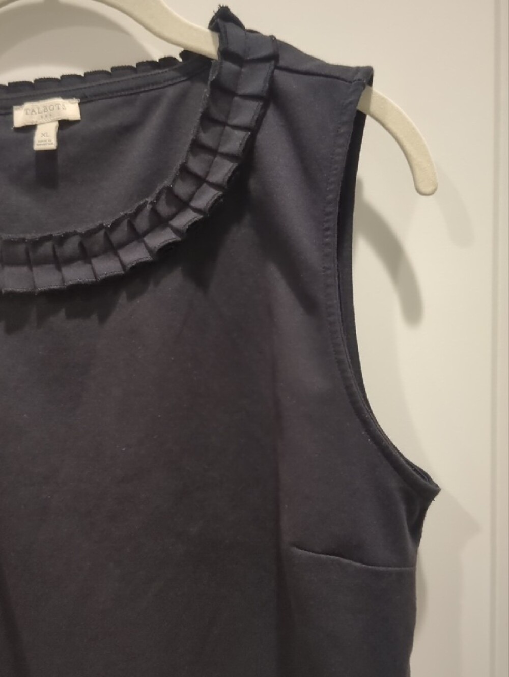 Talbots Black Sleeveless Ruffle-Neck Shell Top - Picture 3 of 4